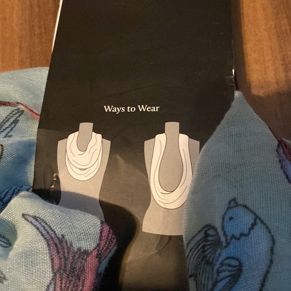 NWT eternity loop scarf, lightweight, bird pattern - Picture 2 of 4